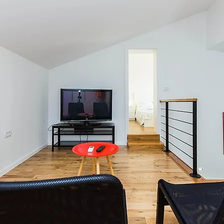 Dada * 比奥格勒·纳·莫鲁