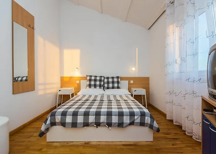 Dada Biograd Na Moru