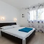 Dada Biograd Na Moru