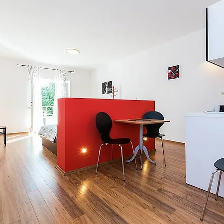 Dada Apartmán *