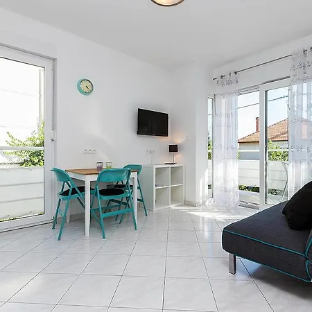 Dada Apartmán Biograd Na Moru
