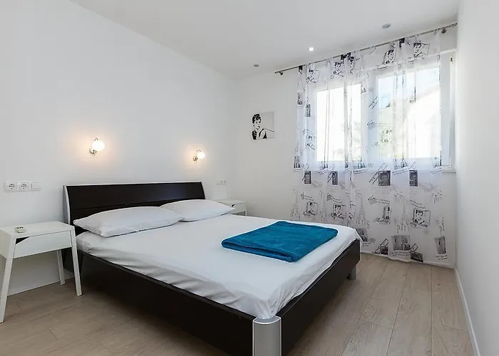 Dada 비오그라드나모루