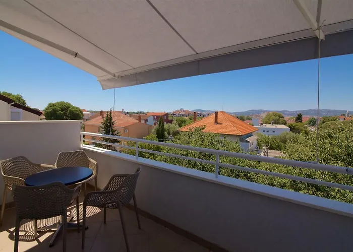 Dada * 비오그라드나모루